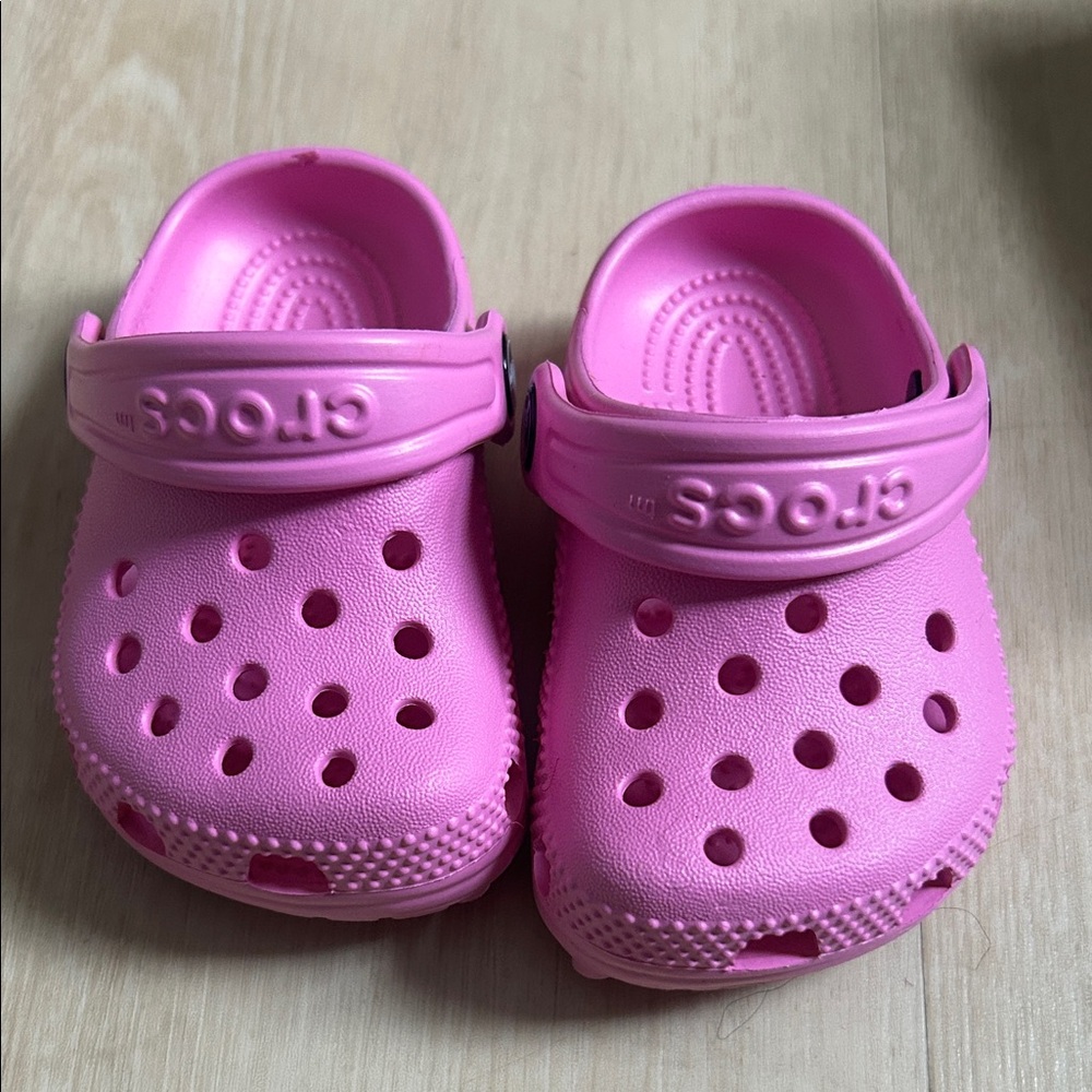 CROCS Kids Sandals - Vibrant Pink